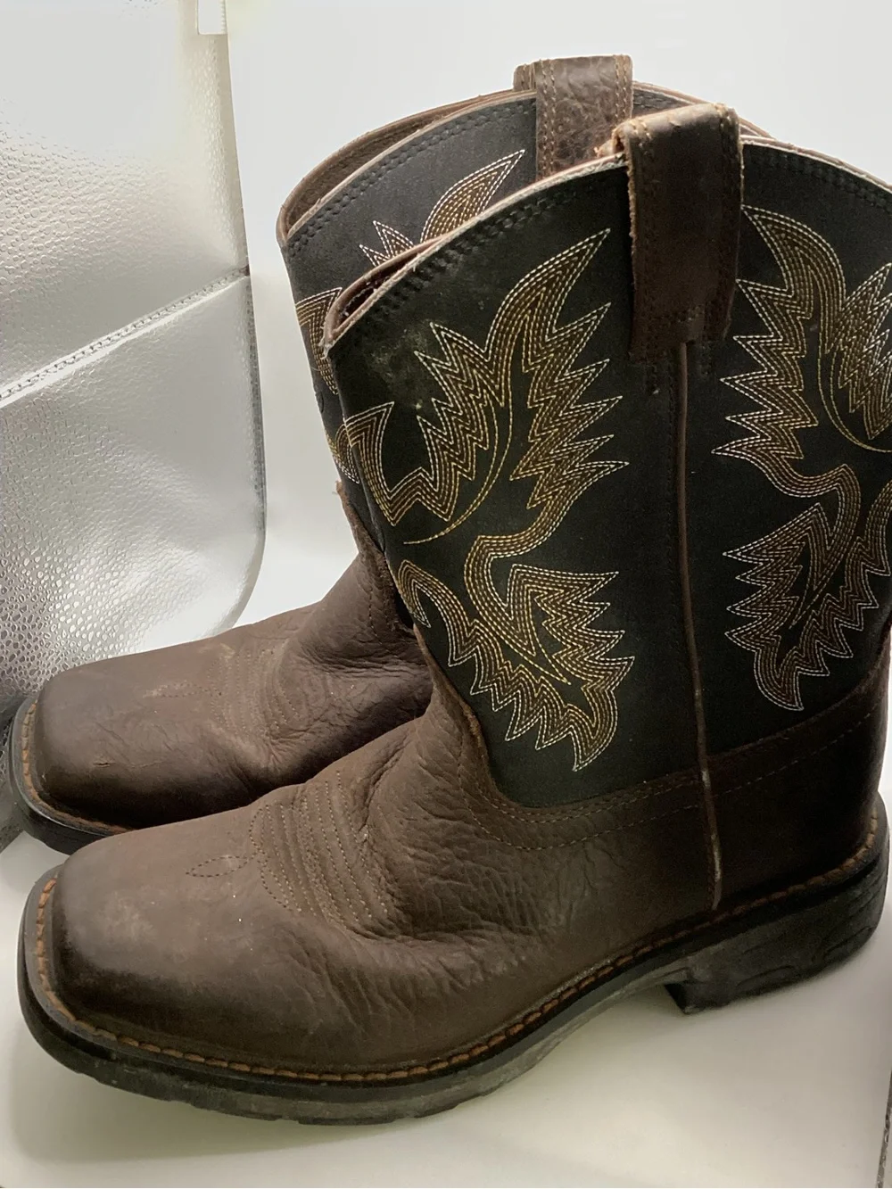 Ariat leather square great